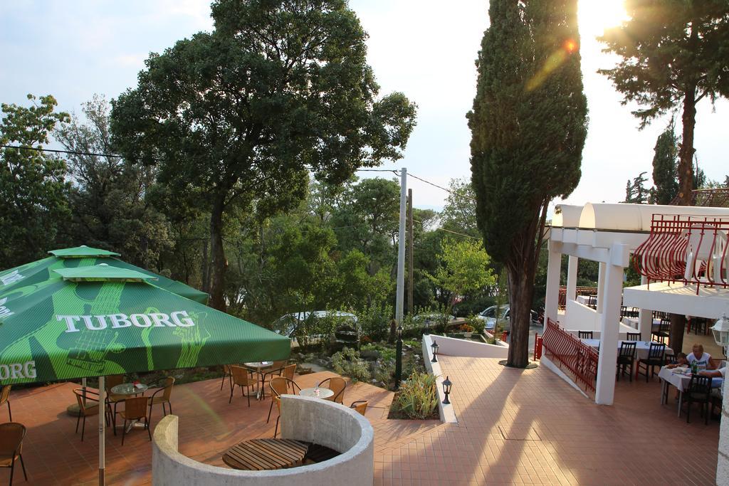 Hotel Ruža Novi Vinodolski Buitenkant foto