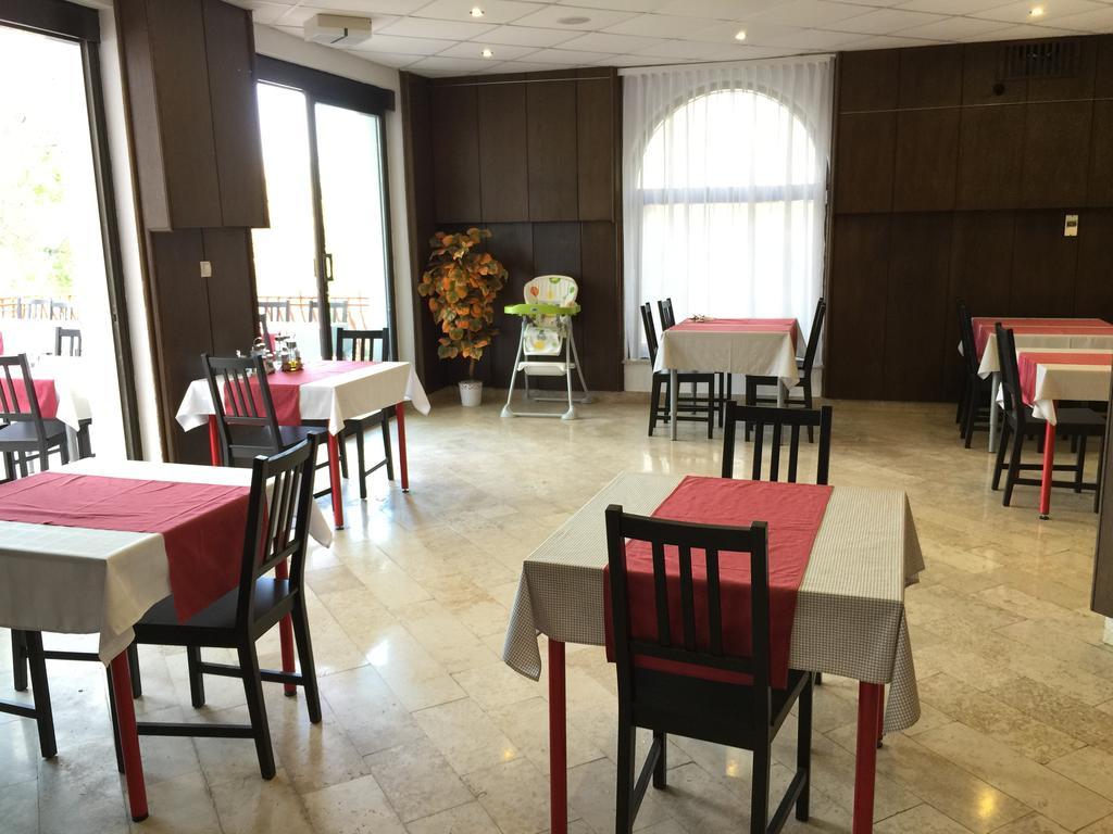 Hotel Ruža Novi Vinodolski Buitenkant foto