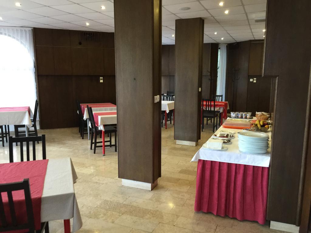 Hotel Ruža Novi Vinodolski Buitenkant foto