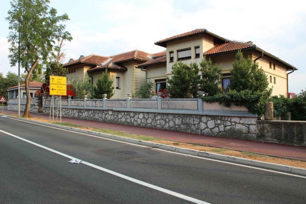 Hotel Ruža Novi Vinodolski Buitenkant foto