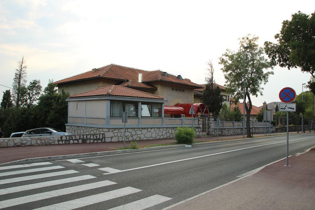 Hotel Ruža Novi Vinodolski Buitenkant foto