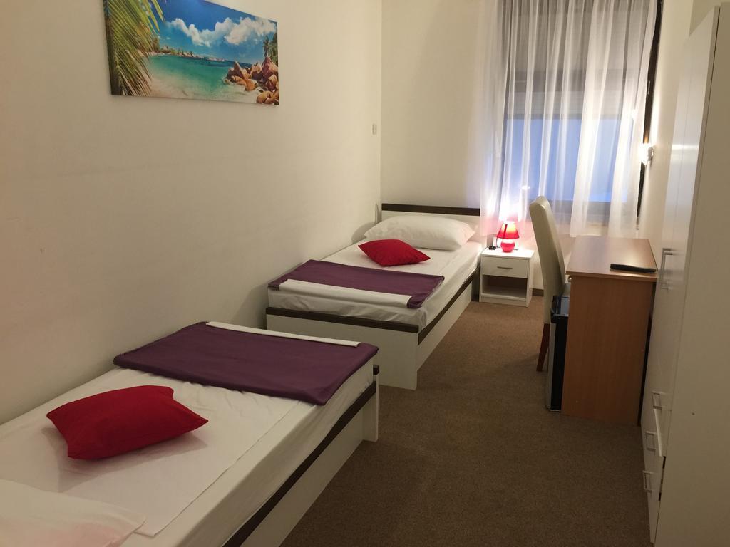 Hotel Ruža Novi Vinodolski Kamer foto