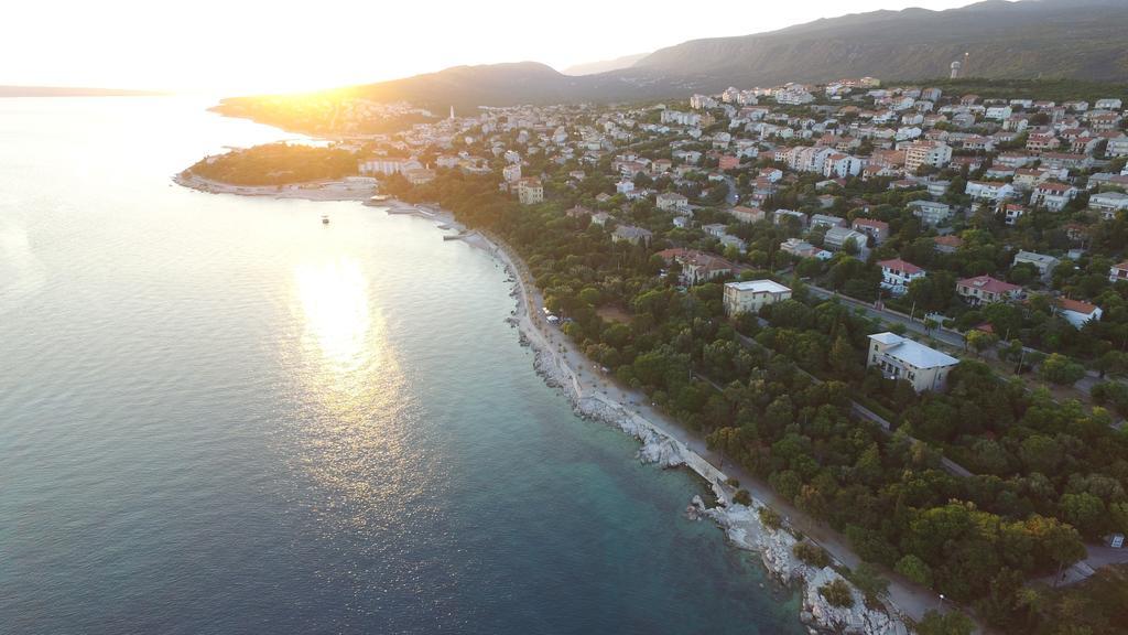 Hotel Ruža Novi Vinodolski Buitenkant foto