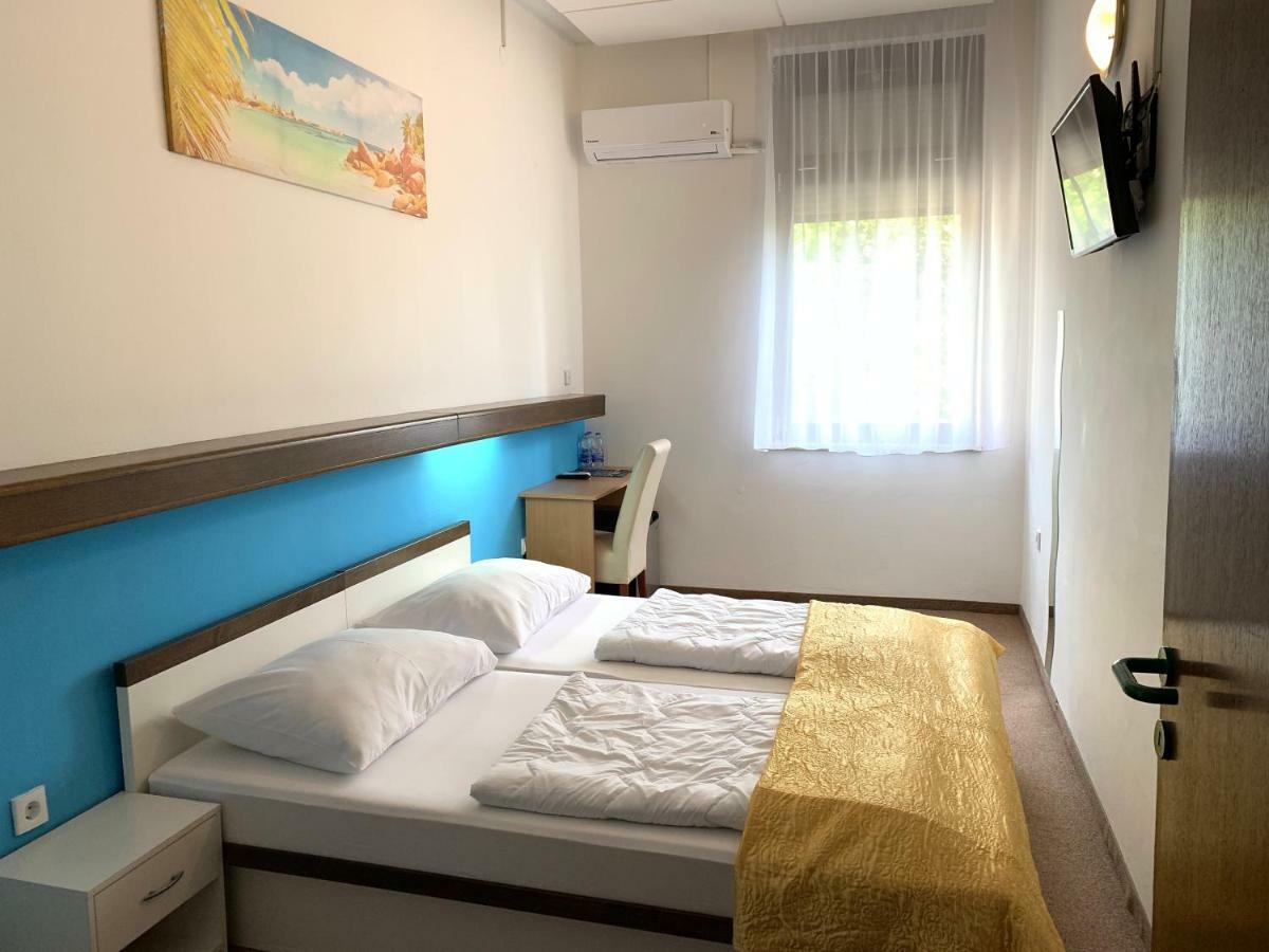 Hotel Ruža Novi Vinodolski Buitenkant foto
