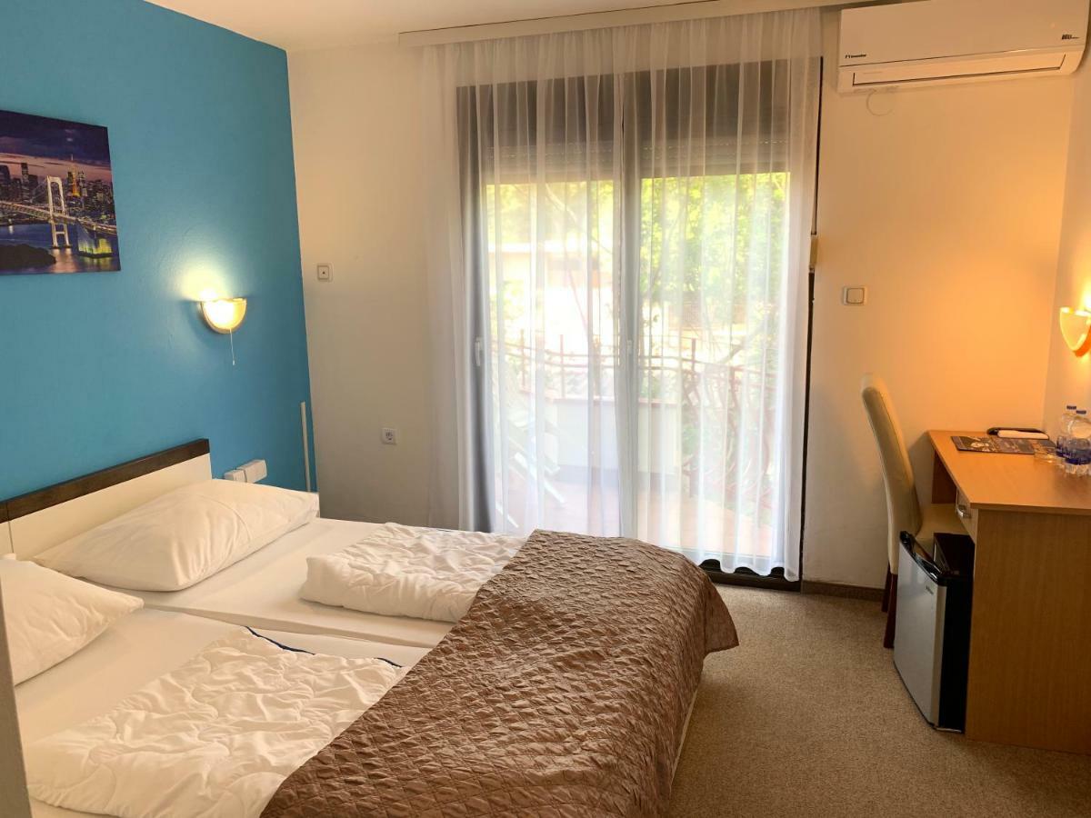 Hotel Ruža Novi Vinodolski Buitenkant foto